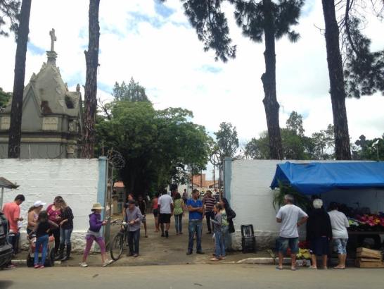 Taubaté veta visita a cemitérios no Dia das Mães