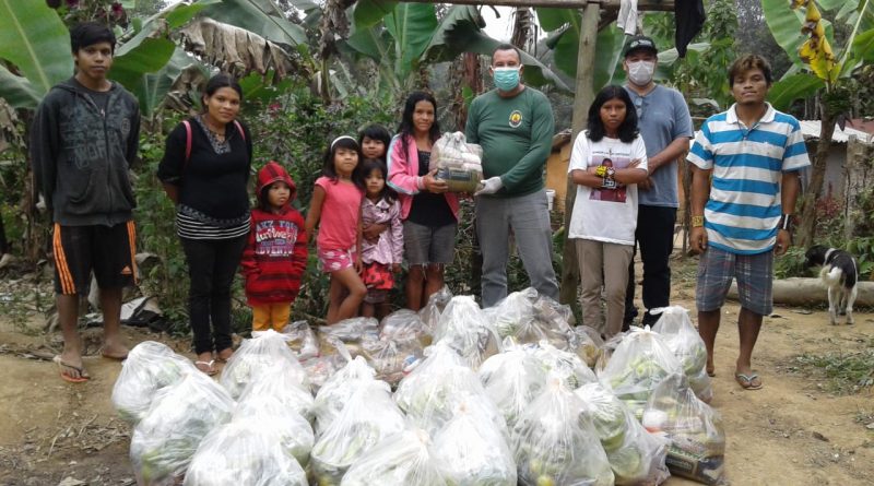 Aldeias indígenas e comunidades carentes recebem cestas básicas