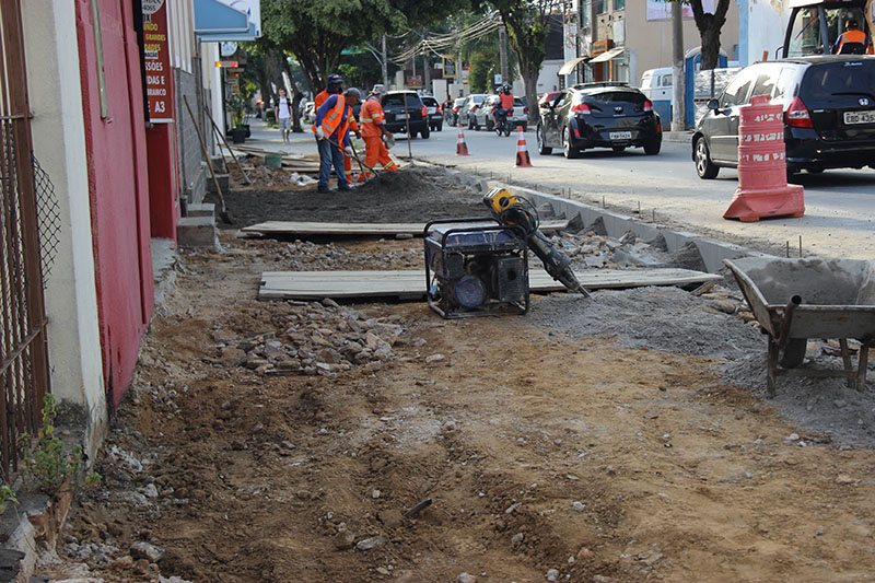 Obras interditam trechos da avenida Dom Pedro I e região central