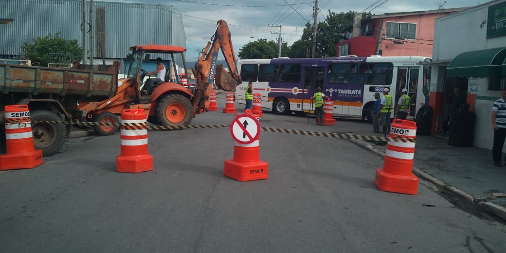 Mobilidade interdita avenida em Quiririm para obras
