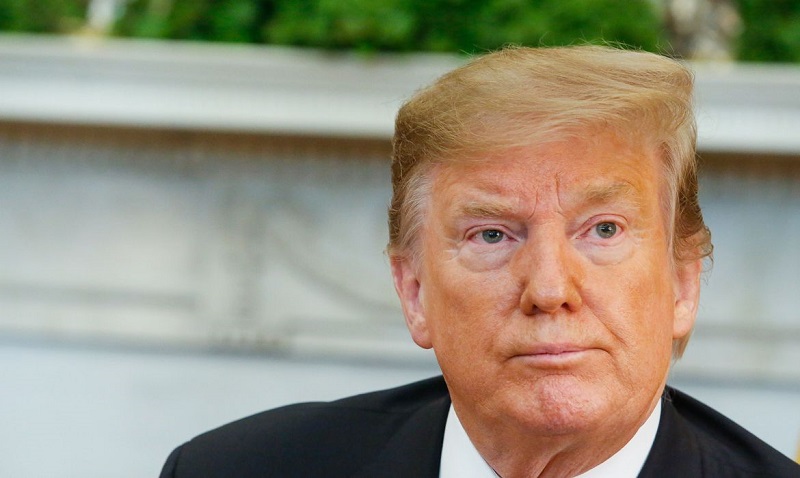 Trump anuncia suspensão temporária de vistos para preservar empregos