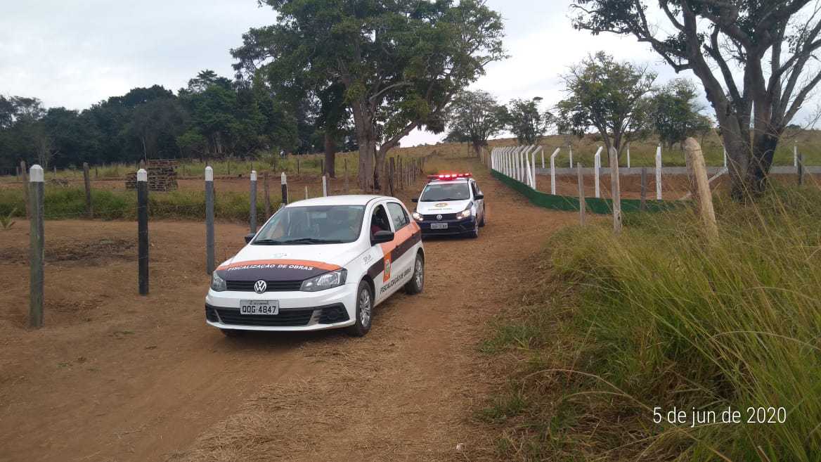 Fiscalização na zona rural gera embargo e identifica novo loteamento irregular