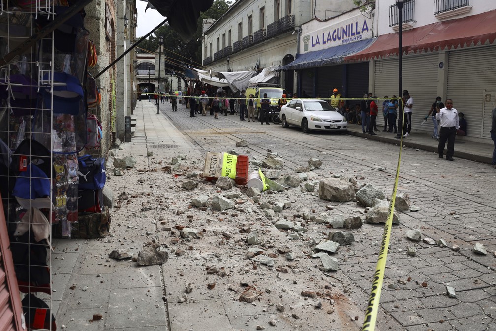 Tremor de magnitude 7,4 atinge o México