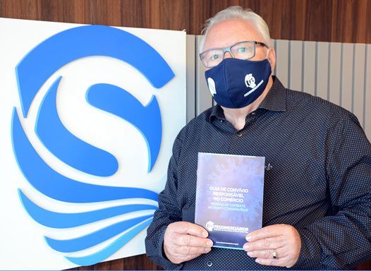 Sincomerciários distribui máscaras e orientações aos comerciários de Taubaté e região