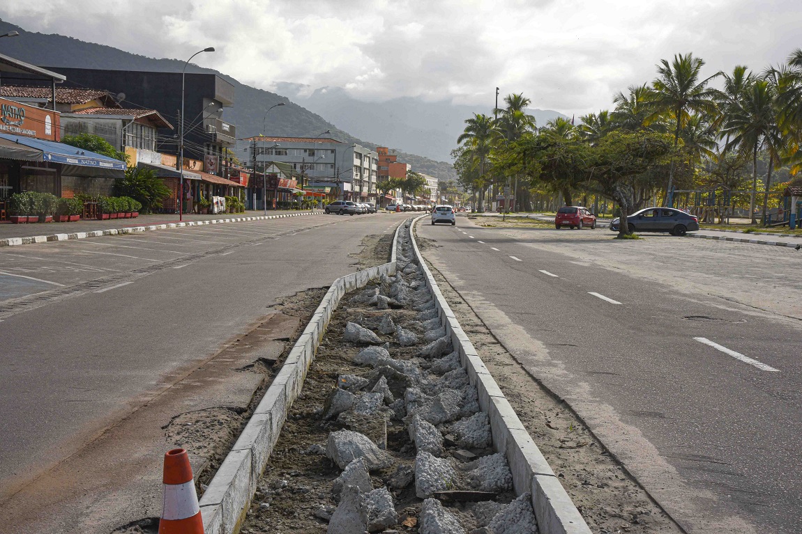 Ubatuba: Avenida Iperoig terá alteração de sentido no tráfego