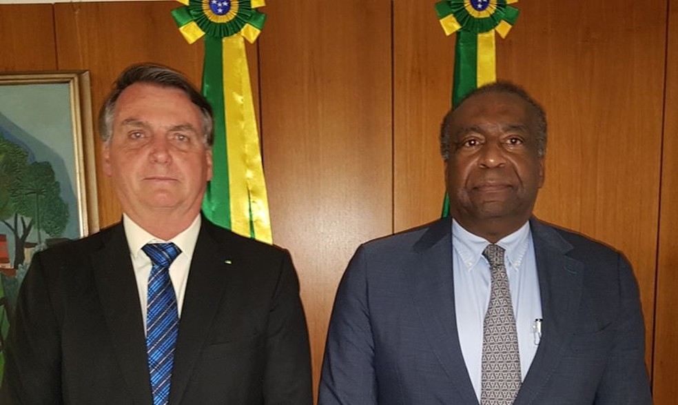 Bolsonaro torna sem efeito nomeação de Decotelli para o Ministério da Educação