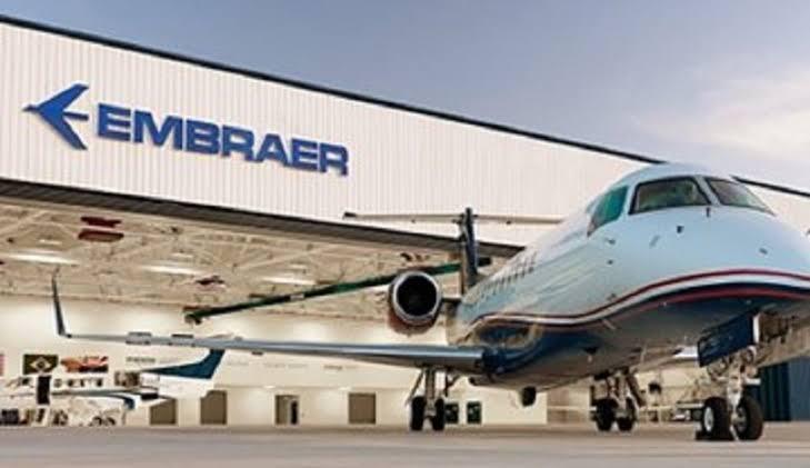 Embraer vai demitir 900 funcionários no Brasil