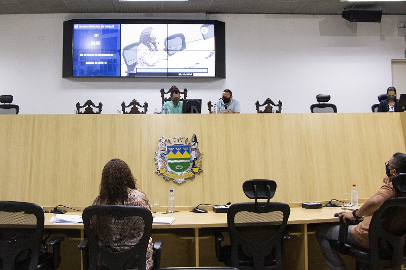 Secretária de Administração apresenta documentos para CPI da Covid