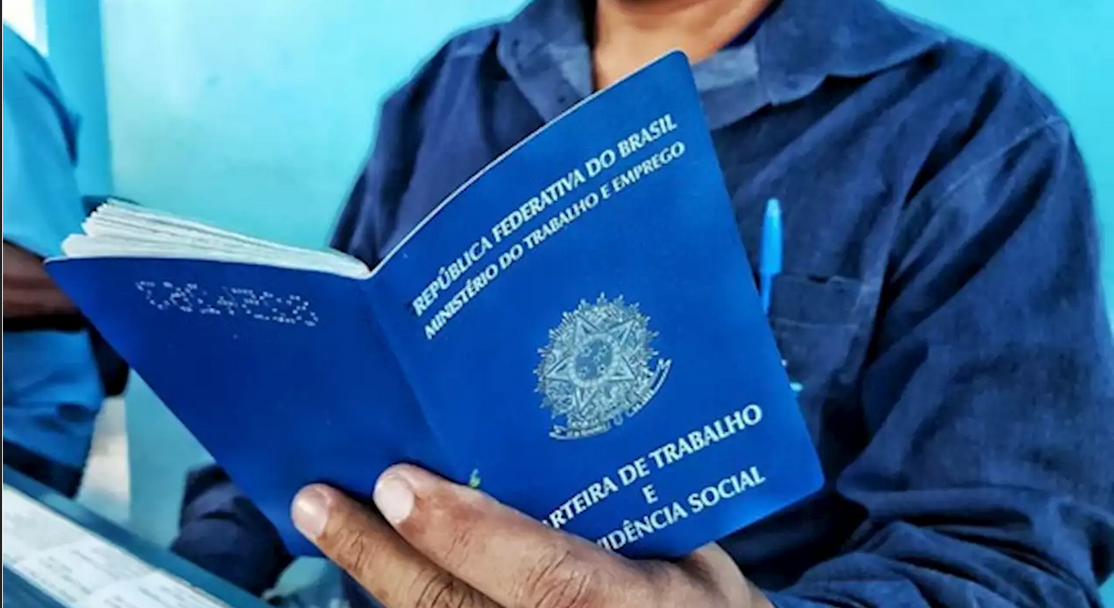 População desocupada soma 14.092 milhões e taxa de desemprego é a maior da série