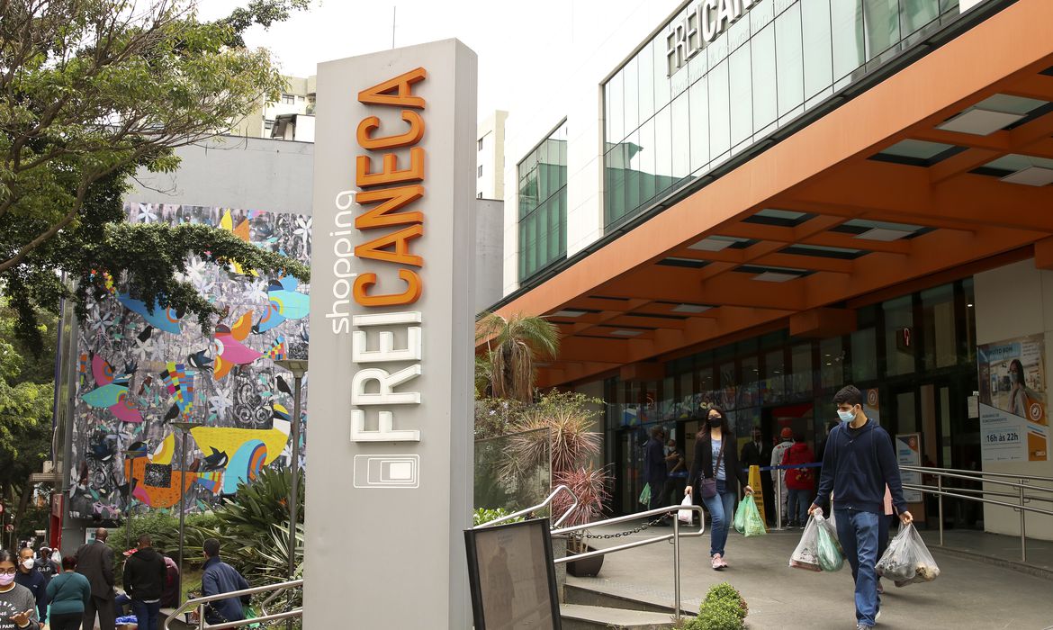 Procon-SP tem atendimento especial para Black Friday