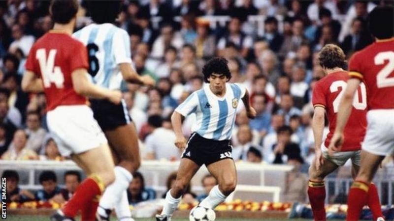 Morre Diego Maradona, aos 60 anos