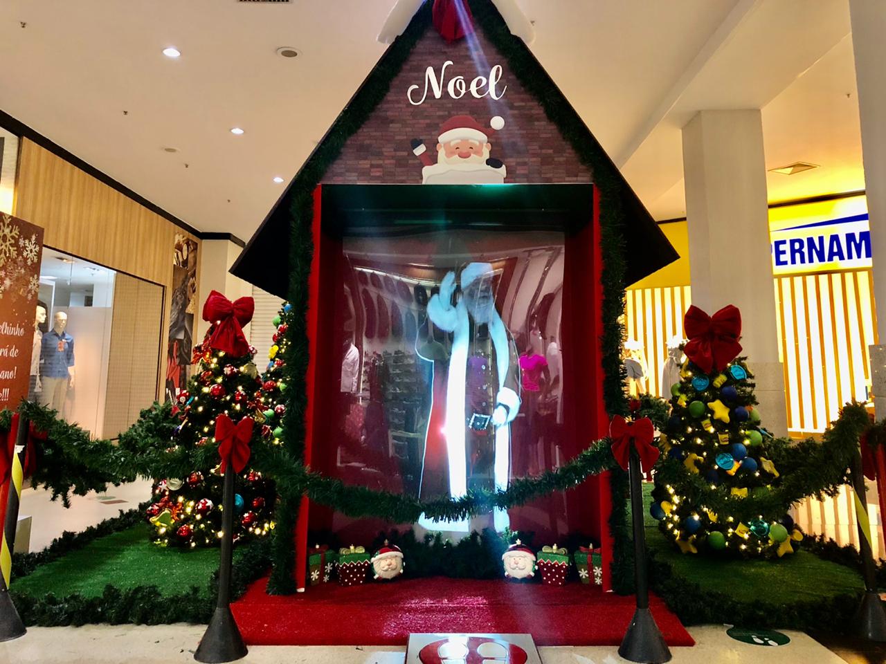 Papai Noel holográfico chega ao Taubaté Shopping