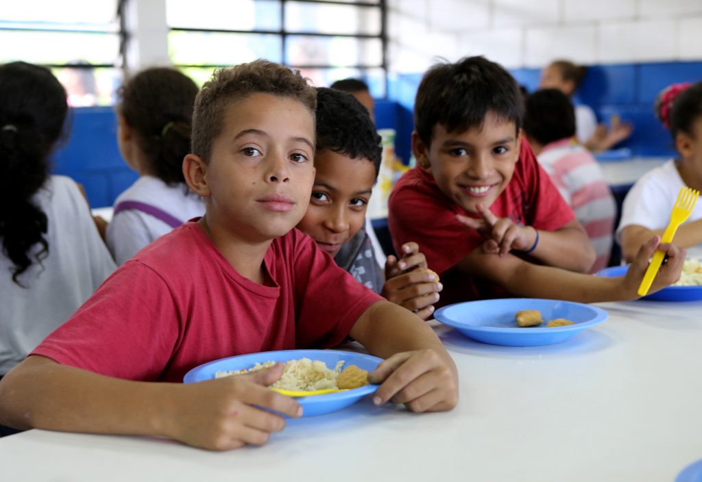 Governo de SP paga 9ª parcela do benefício Merenda em Casa para 39,8 mil estudantes da região do Vale do Paraíba