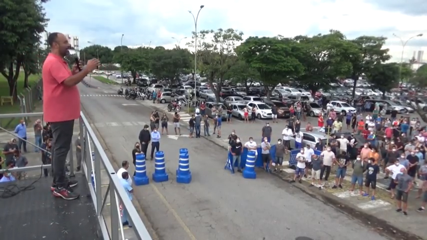 Trabalhadores na Ford Taubaté definem ações em defesa dos empregos