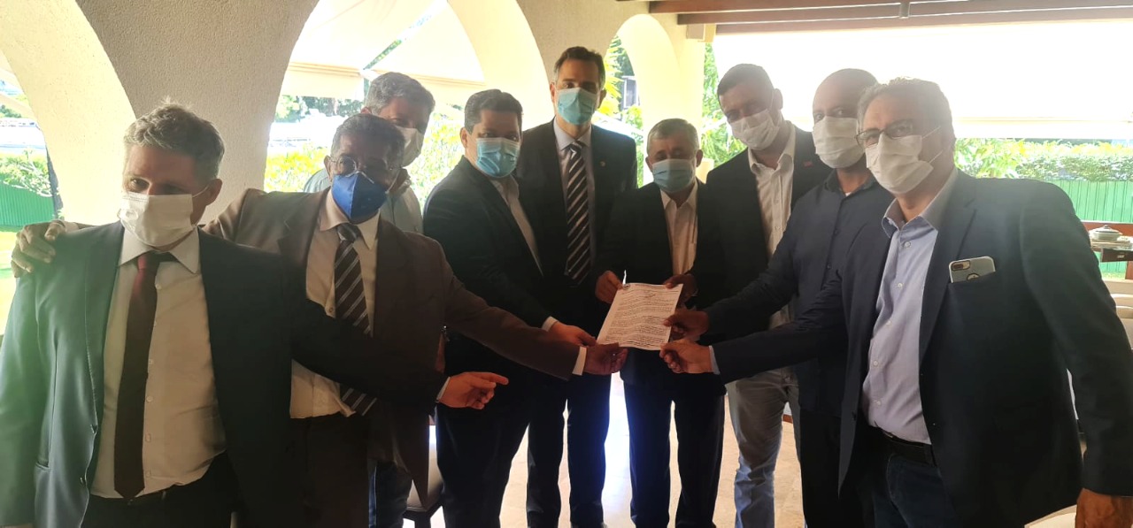 Sindmetau se reúne com presidente do Congresso por empregos na Ford