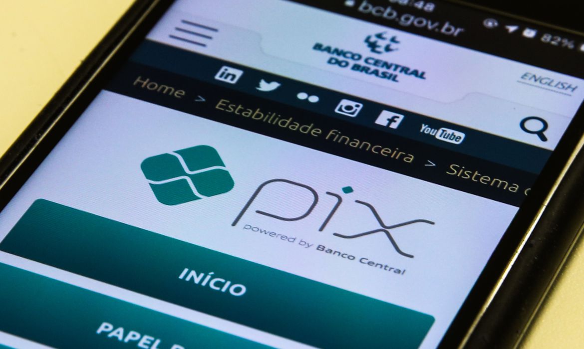 Após fake news, Receita Federal revoga ato sobre mudanças no monitoramento do Pix