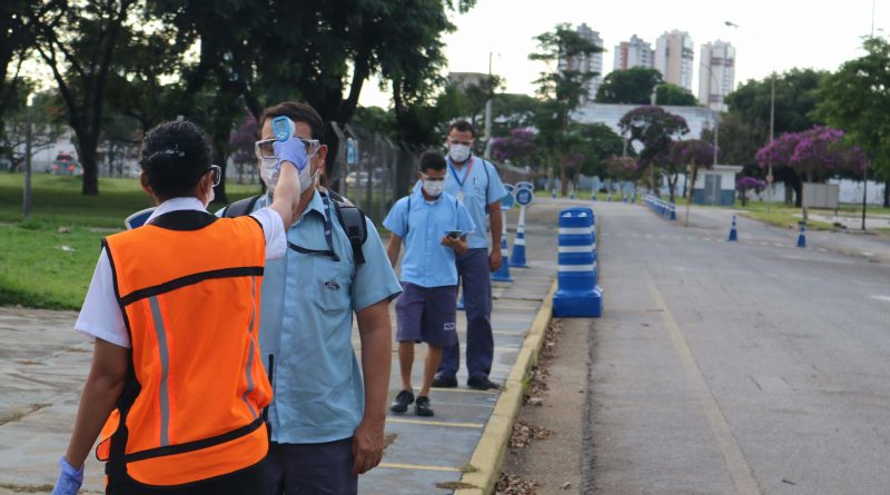 Decisão mantém bloqueio de bens da FORD em Taubaté e proibição de demitir sem negociação