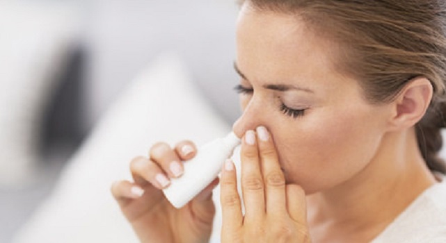 Anvisa tem tudo para dar sinal verde a teste do spray nasal, diz Bolsonaro