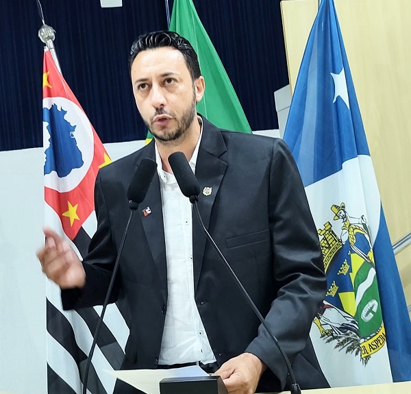 Residencial Helvétia está abandonado há 42 anos, alerta Moises Pirulito