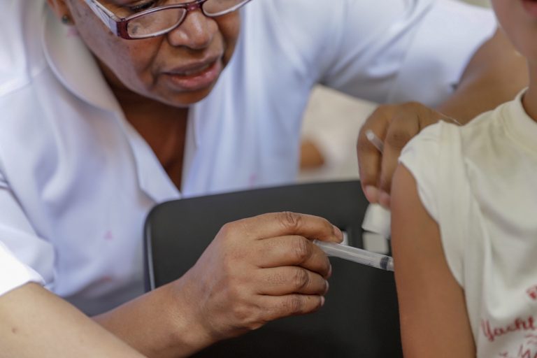 SP começa vacinação contra gripe na segunda-feira, 12