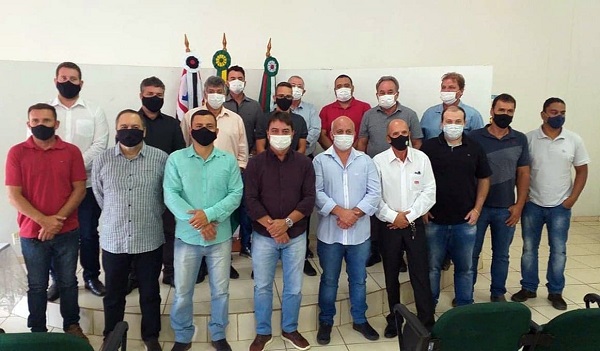 Prefeitos do Vale Histórico se reúnem com o deputado Padre Afonso Lobato para debater projeto de hospital regional