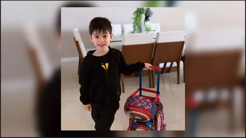 Mensagens mostram que babá avisou mãe sobre marcas de violência no menino Henry