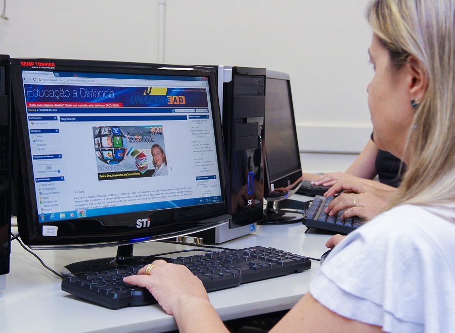 Pandemia amplia e acelera a busca por cursos superiores a distância