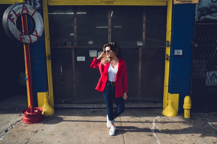 De Taubaté para o mundo: Conheça Úrsula Monteiro, atriz, roteirista e diretora que retornou ao país para investir no segmento durante a pandemia