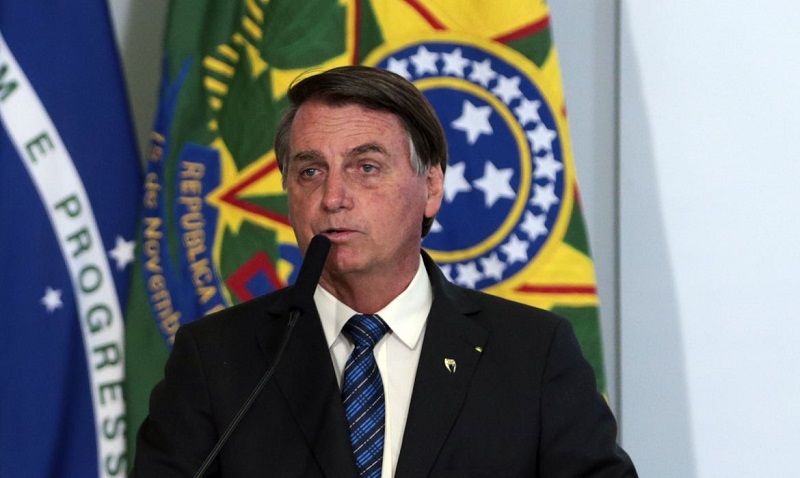 Bolsonaro cobra da Petrobras redução do preço dos combustíveis