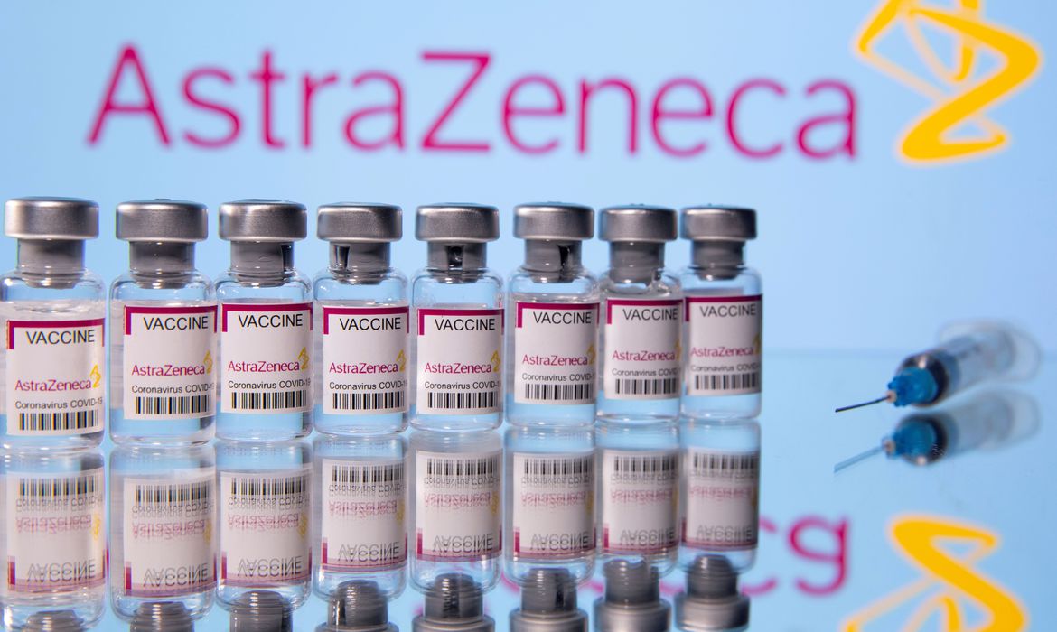 AstraZeneca: 3ª dose de vacina produz forte resposta imune, diz estudo