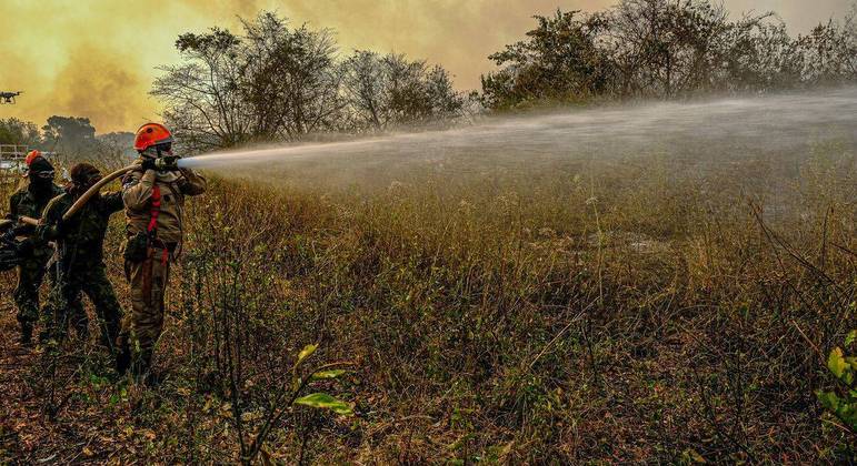 Governo exclui Inpe de divulgação de dados sobre queimadas no país