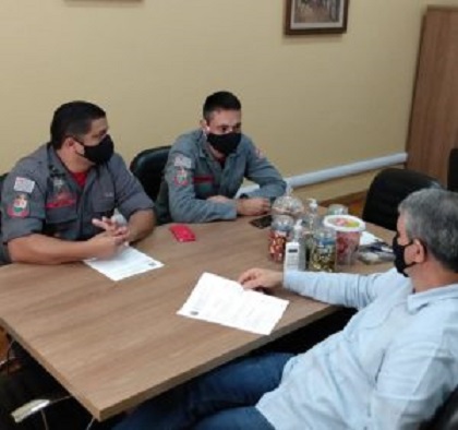 Prefeitura realiza reunião com o Comando dos Bombeiros de Taubaté