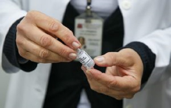 Governo de SP anuncia dose adicional contra Covid-19 para profissionais de saúde