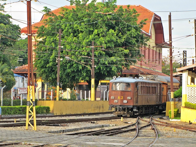 Instituto de Engenharia cobra ações para revitalização da Estrada de Ferro Campos do Jordão