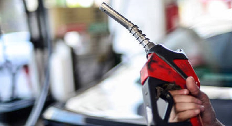 Petrobras anuncia alta de 7,46% em preços de venda da gasolina a distribuidoras