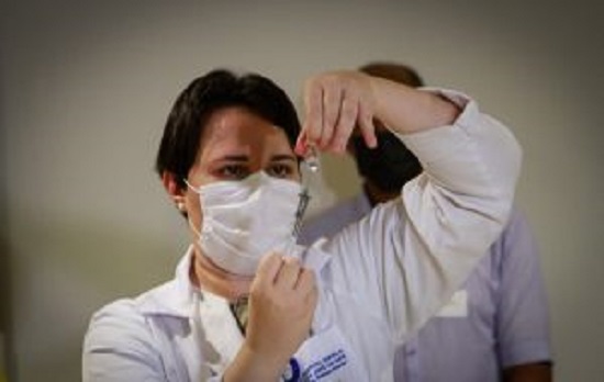 Governo de SP antecipa segunda dose da AstraZeneca para 8 semanas