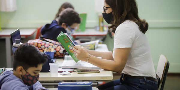 Estado anuncia retomada obrigatória às aulas presenciais a partir da próxima segunda-feira, 18