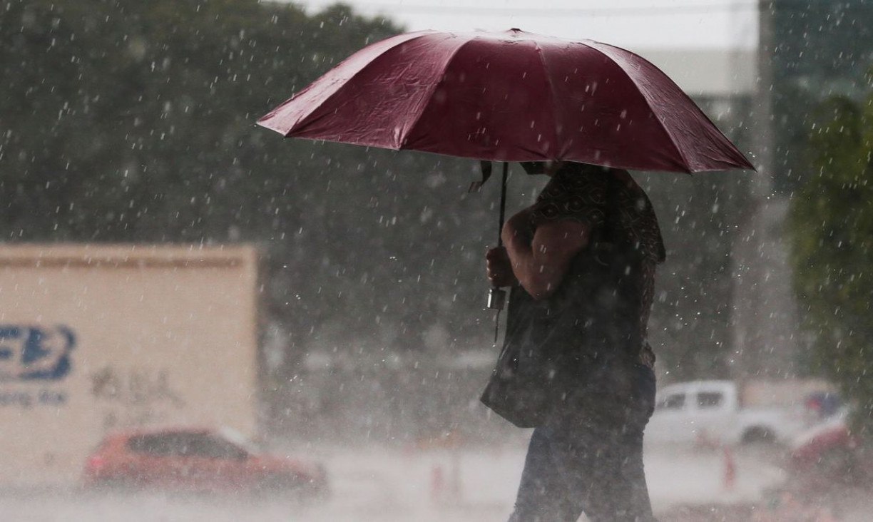 Ciclone pode provocar chuva forte em SP e RJ; 13 estados têm risco de sofrer ventos intensos