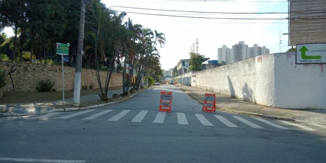 Obras concluídas na Rua Argentina e via liberada nesta terça-feira, 18
