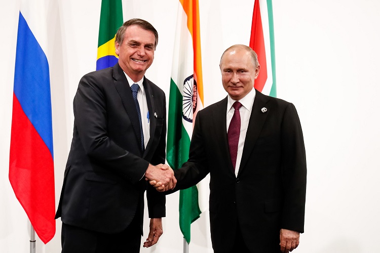 Leitura de Taubaté – Bolsonaro e Putin, seres da ficção