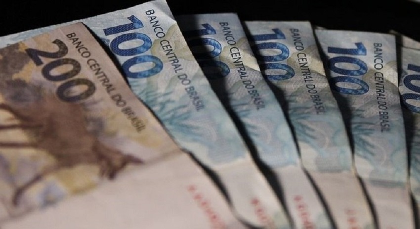 Renda do brasileiro atinge o menor valor em nove anos, aponta IBGE