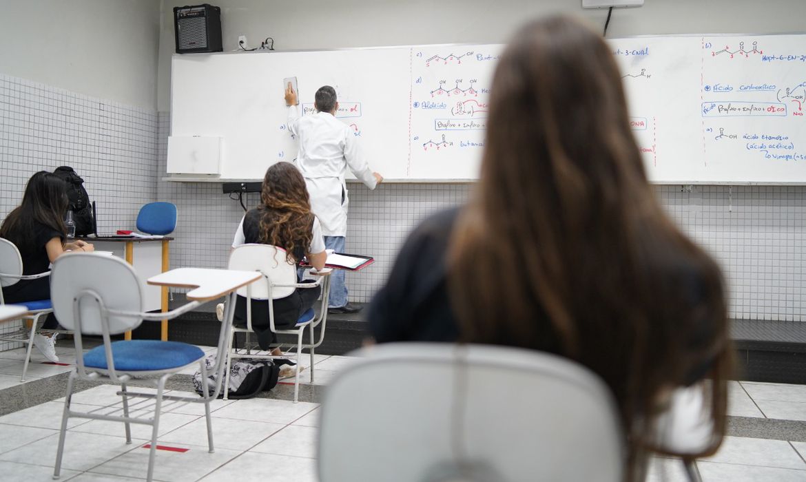 SP: Ensino Médio têm pior desempenho em Matemática em 11 anos