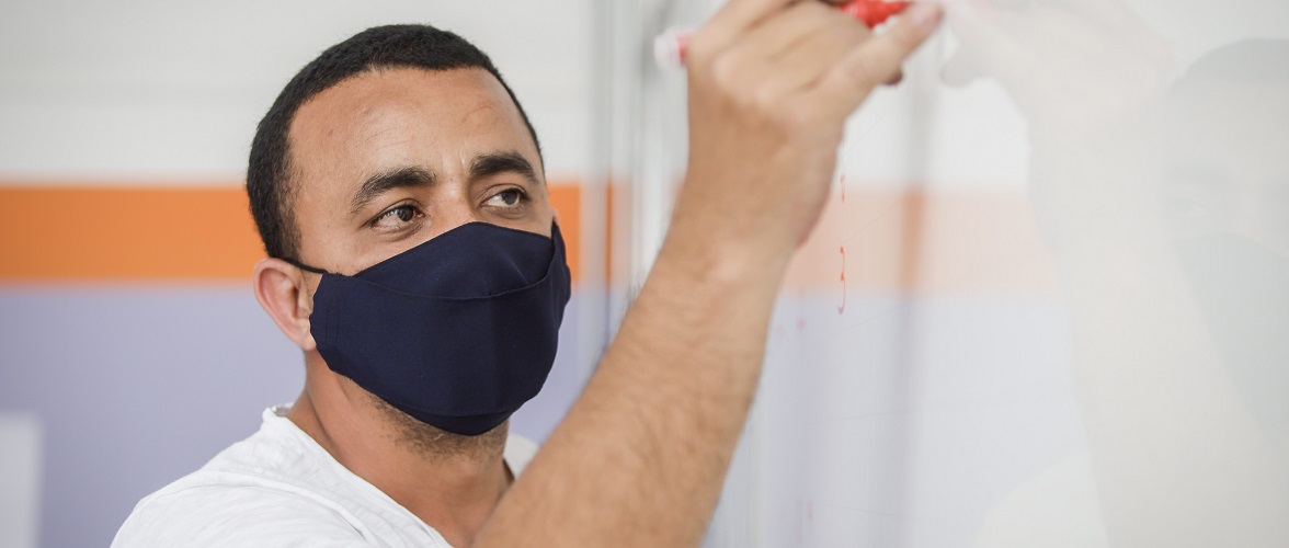 Governo de SP autoriza pagamento do piso nacional para professores da rede estadual