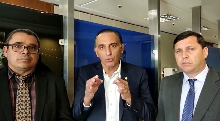 Prefeitos de Paraibuna e Natividade da Serra defendem continuidade do serviço de balsas da Cesp, em Brasília