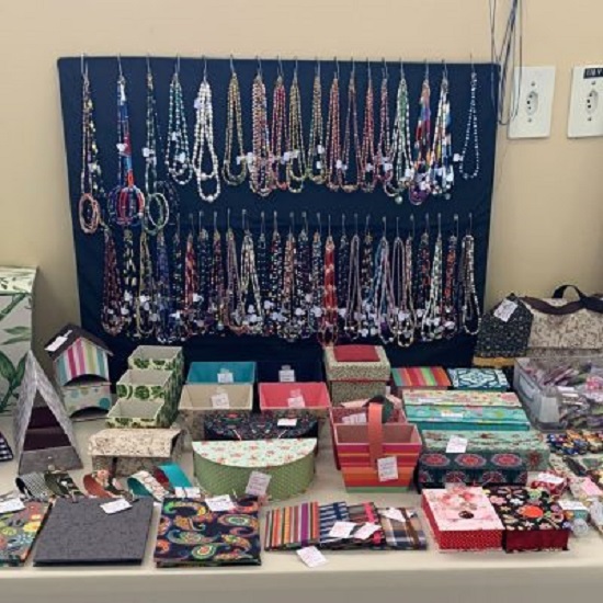 Escola do Trabalho promove Feira de Artesanato Especial de Dia das Mães