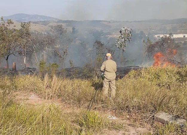 Enfrentamento das queimadas em Taubaté registram aumento de 48% pela Defesa Civil