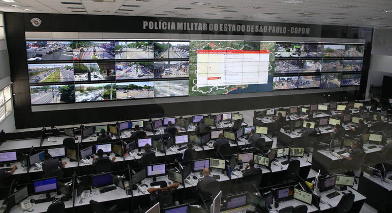 Governo de São Paulo vai multar em mais de R$ 2.000 quem passar trote na PM e nos Bombeiros