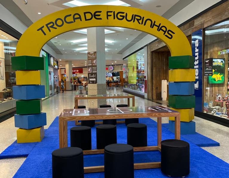 Taubaté Shopping cria espaço personalizado para a troca de figurinhas