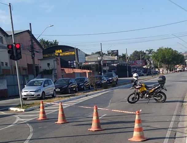 SEMOB interdita trecho da rua Simão Botossi nesta terça-feira