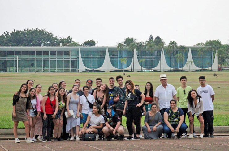 Estudantes aprendem Arquitetura na prática em viagem pedagógica a Brasília